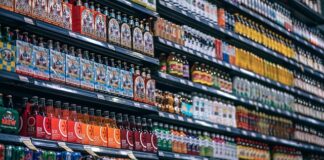 Czy soda kaustyczna usuwa kamień?