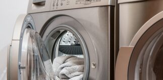 Jak działa detergent na powierzchni wody?